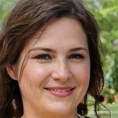 Elza A.